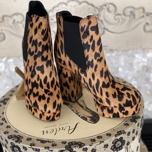 Sam Edelman Abella Leopard Boots